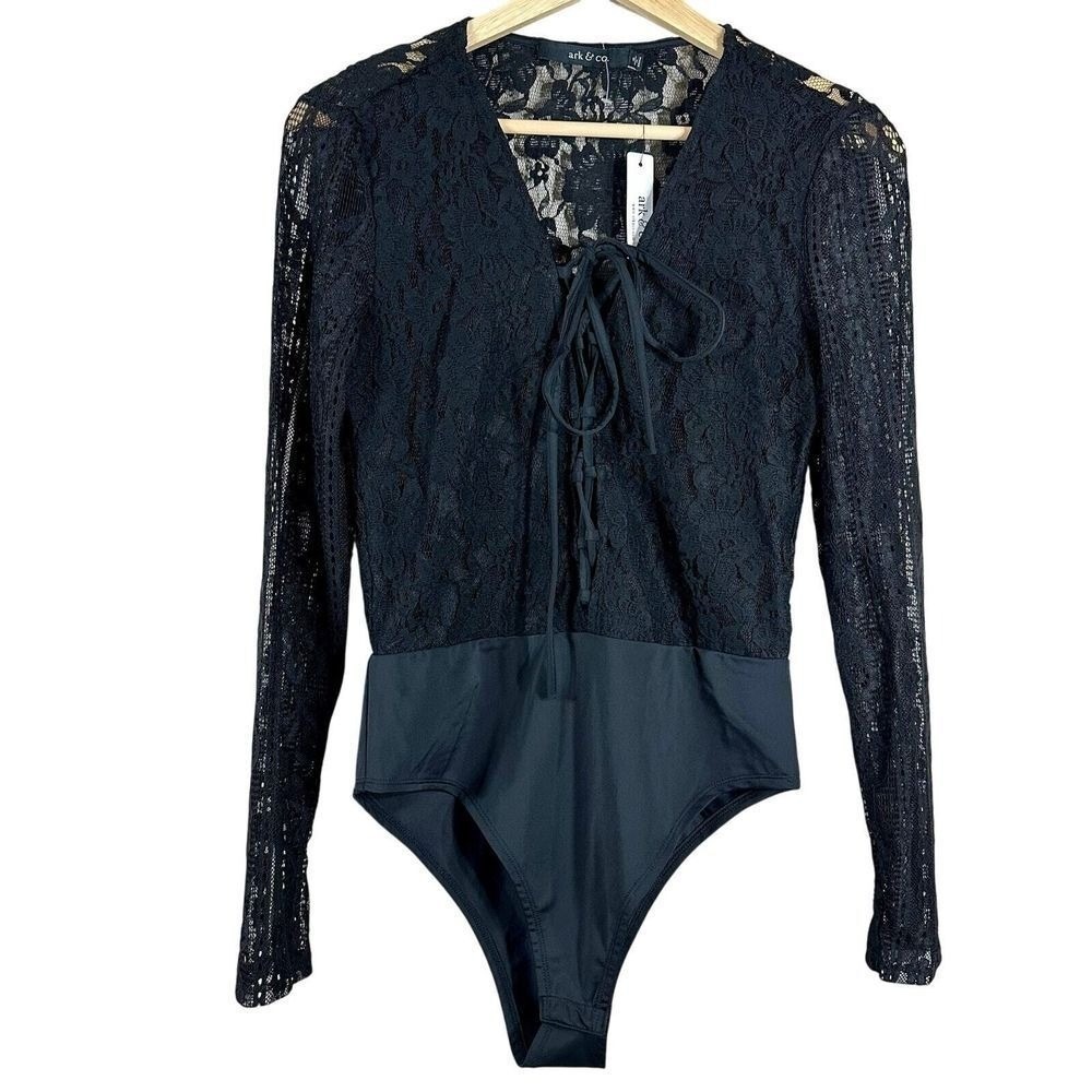 Ark & Co Womens Black Floral Lace Long Sleeve Lace Up V-Neck‎ Bodysuit Small NWT